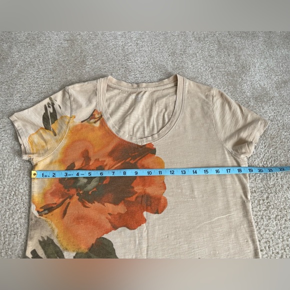 St John’s Bay - Set of 2 - T Shirts - Tops - Size: Medium - V-Neck - Picture 10 of 11